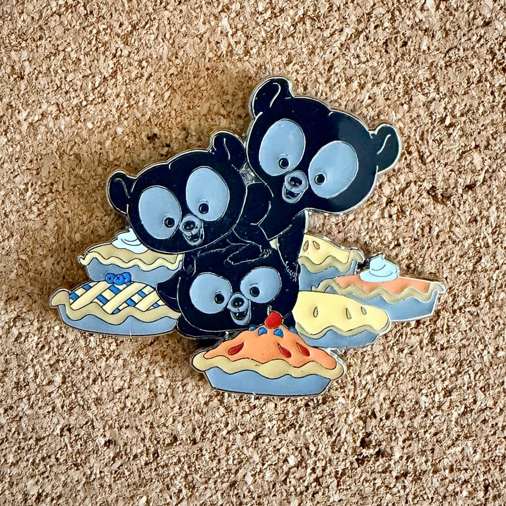 Disney Princess Sidekicks & Desserts Enamel Pin - Bears from Brave